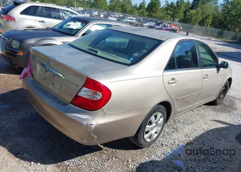 2004 Toyota Camry Le z USA, uszkodzony, nr VIN 4T1BE32K24U892031